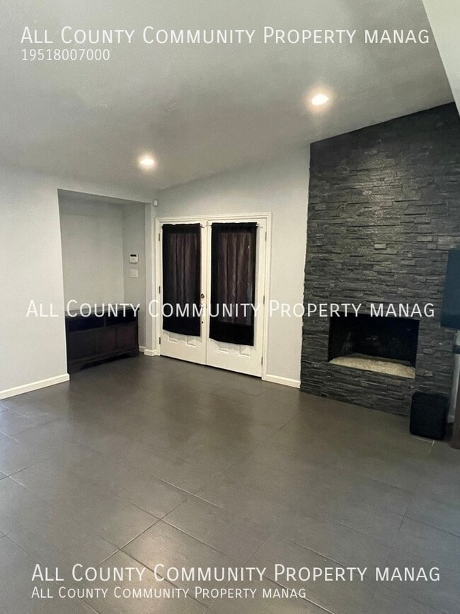 Building Photo - 16334 Lawnwood St