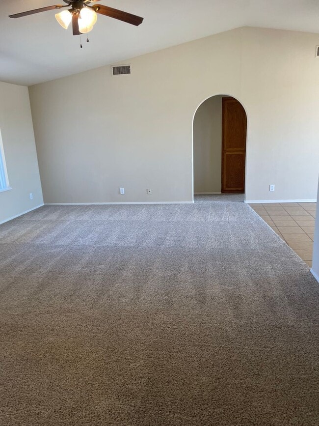 Building Photo - PENDING APPROVED APPLICATION!!!-No longer available