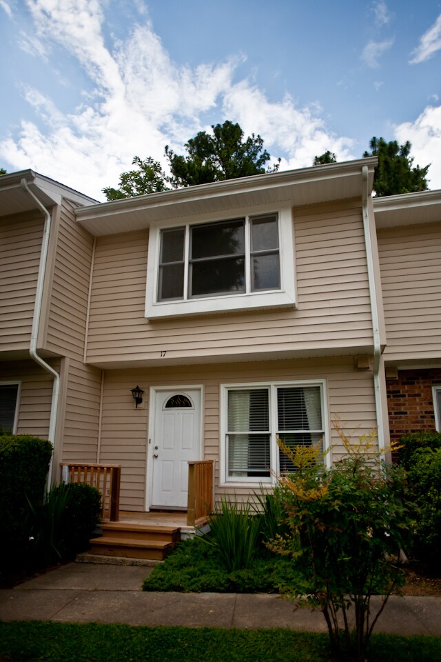 Building Photo - Prime Chapel Hill Living | 2BR Townhouse on MLK Blvd