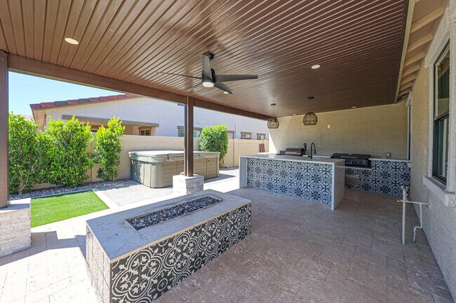 Building Photo - 25689 N 140th Ln