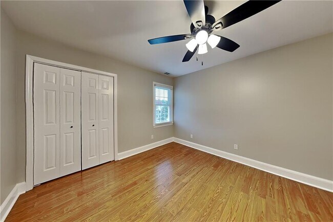 Building Photo - 435 Trammell Dr