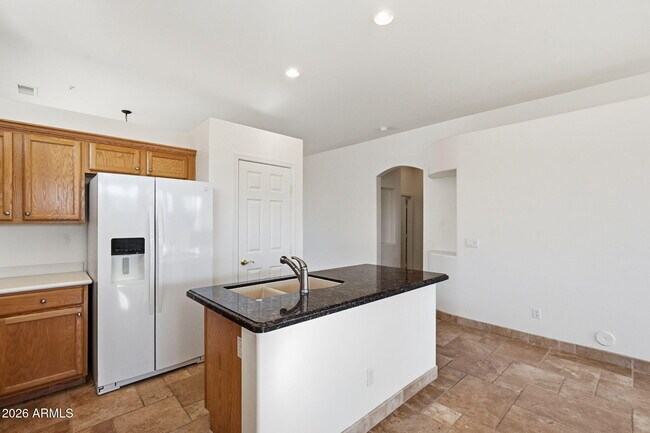 Building Photo - 15707 E Cactus Dr