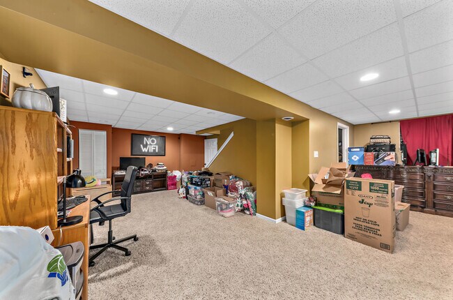 Building Photo - 2062 Kathleen Cir