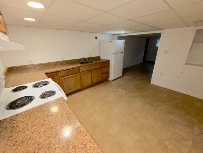 Building Photo - 156 Dupont Cir