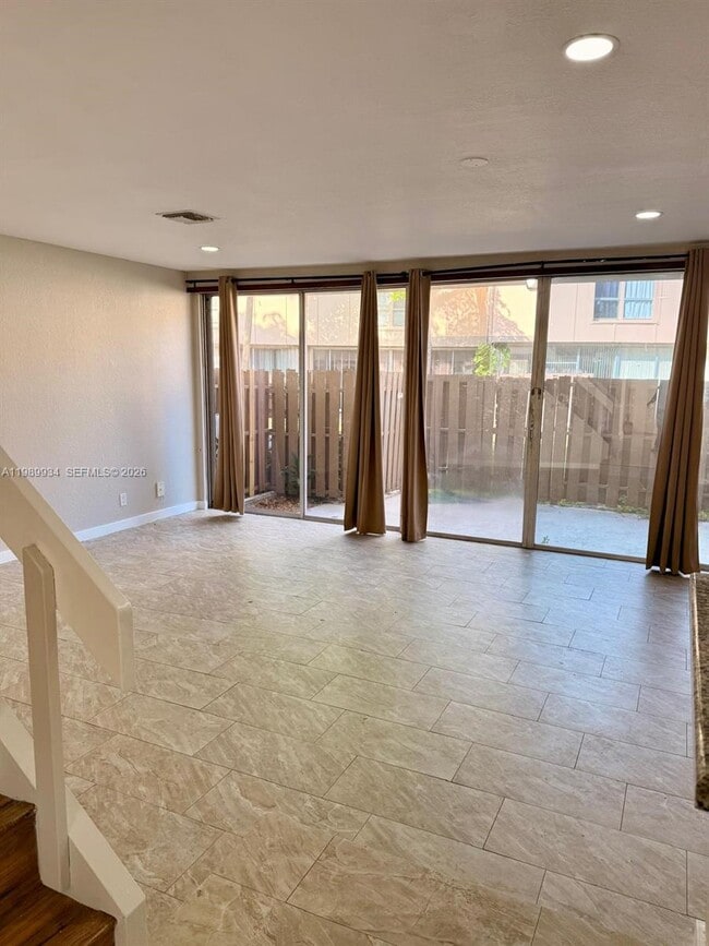 Building Photo - 833 NW 81st Terrace