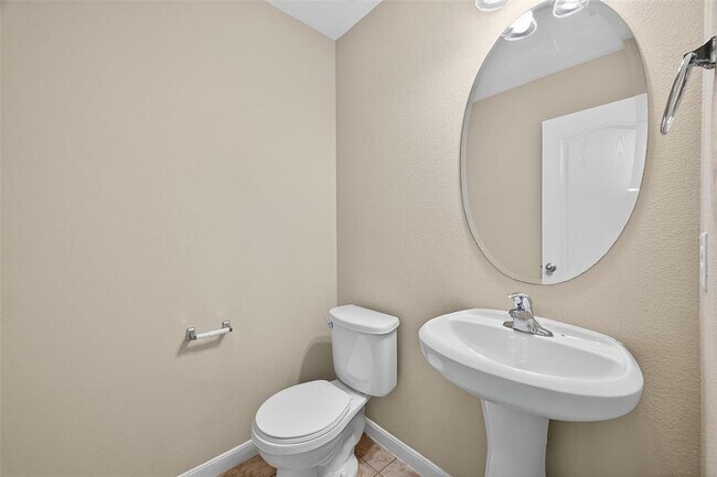 Building Photo - 16506 Lanesborough Dr
