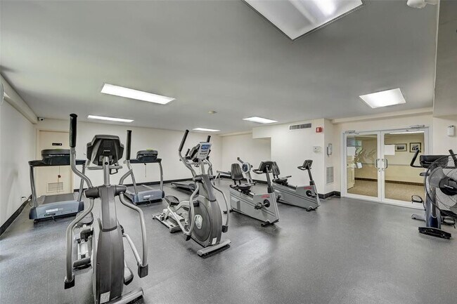 Building Photo - 111 Briny Ave