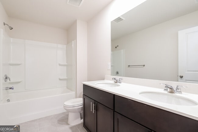 Building Photo - 5808 Hackberry Ln