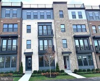 Building Photo - 43396 Farringdon Sq