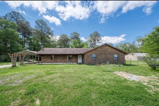 Primary Photo - 22090 Little Dirt Rd