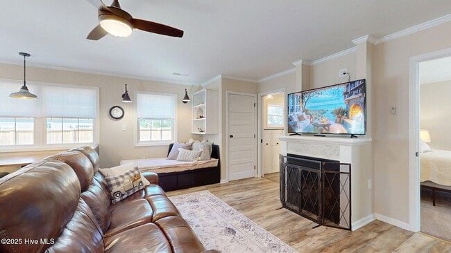 Building Photo - 202 Sheldon Rd