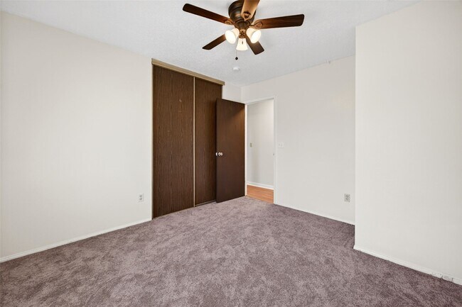 Building Photo - 1261 Mautenne Dr