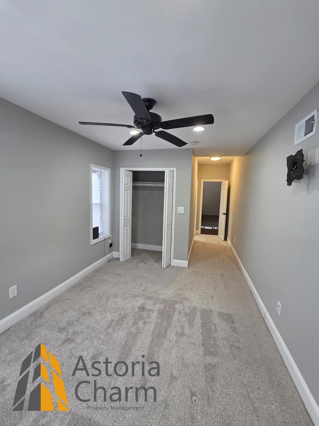 Building Photo - 4 Bedroom Rowhome with Loft Style Primary Suite and Finished Basement