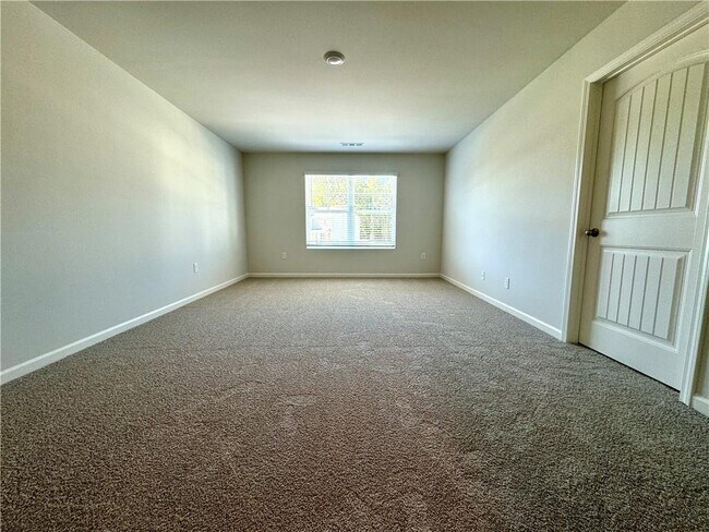 Building Photo - 6 Manor Wy