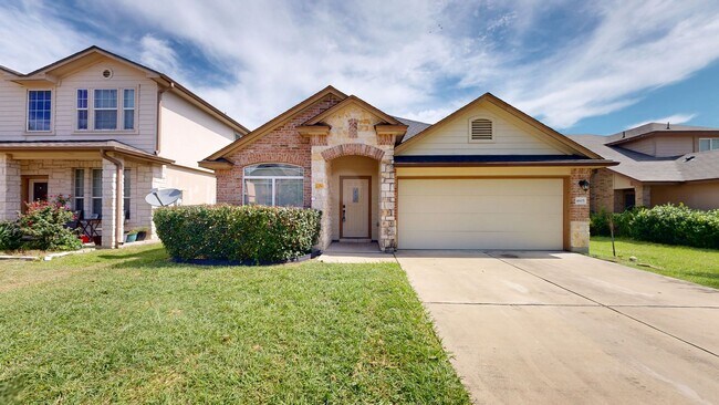 Primary Photo - REMODELED BEAUTY WAITING FOR YOU BY FORT H...