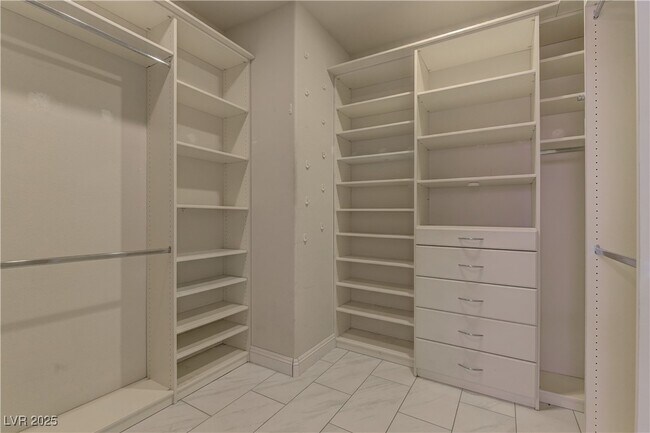 Building Photo - 972 Rue Grand Paradis Ln