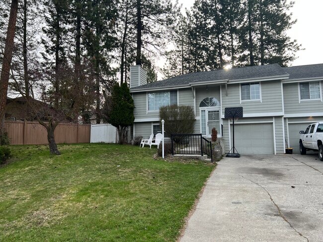 Primary Photo - 12523 N Fairwood Dr