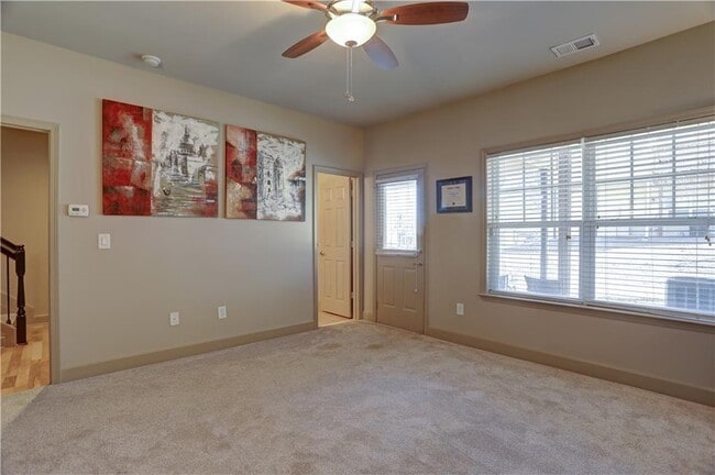Building Photo - 3693 Lambert Ln