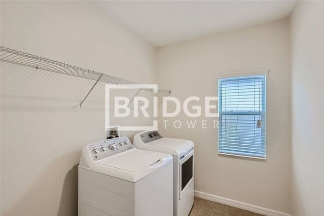 Building Photo - 185 Hamlet Lp