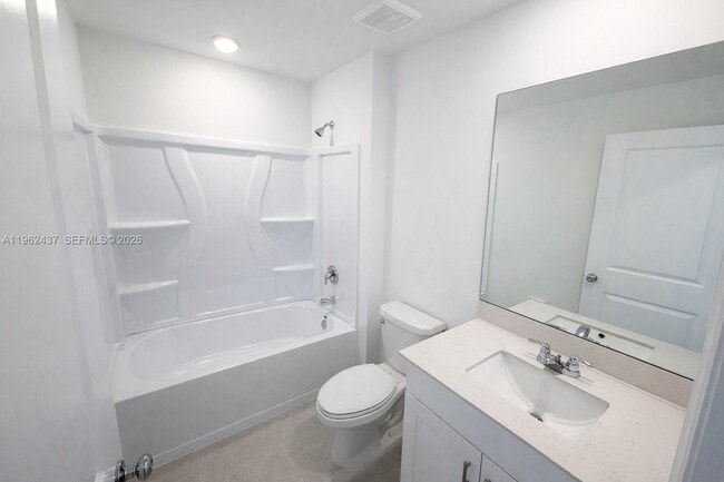 Building Photo - 17240 Cantu Ct