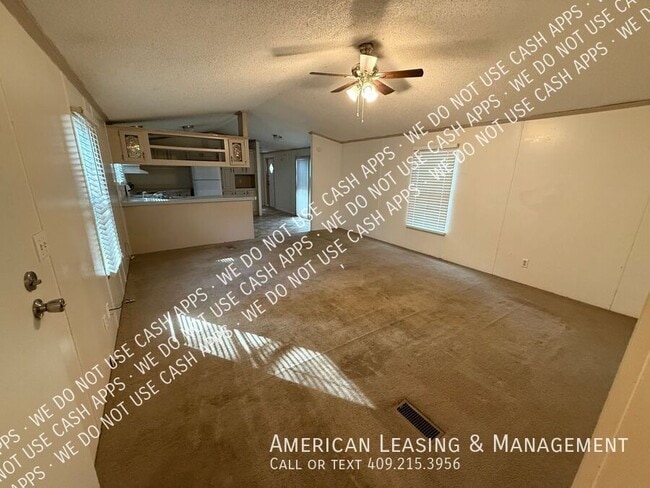 Building Photo - 100 Hornet Ln