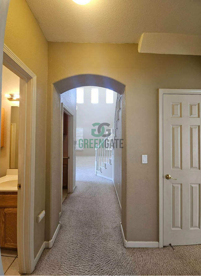Building Photo - Price Reduced! 4 Bedroom 3 Bath Home is No...