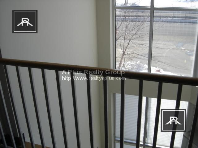 Building Photo - 2 bedroom in Boston MA 02132