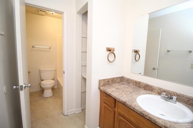 Building Photo - 5205 Charbar Dr