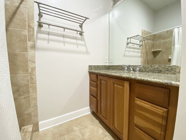 Building Photo - Four Bedroom Townhouse w/ Garage in Seagrass Station!