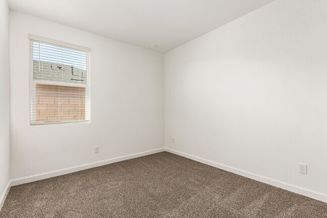 Building Photo - Brand New - Never Lived In 4 Bedroom / 2 B...