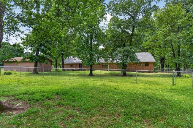 Building Photo - 7700 W 43rd St S