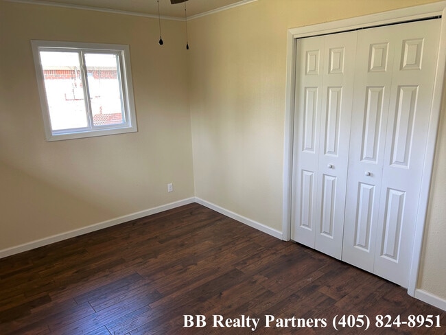 Building Photo - 2718 S Richmond Ave