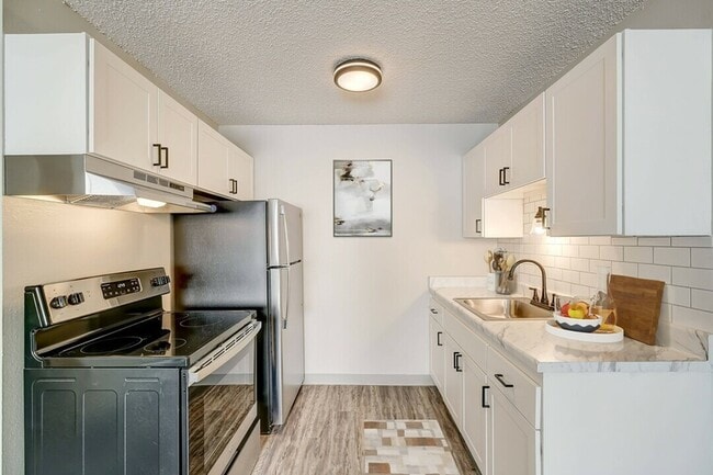 Primary Photo - Kalo Lelaray