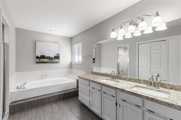Building Photo - 990 Camden Dr