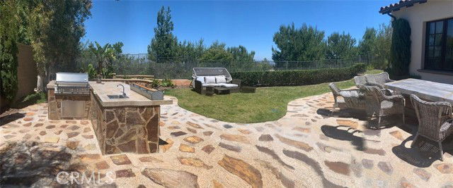 Building Photo - 1 Gentle Breeze