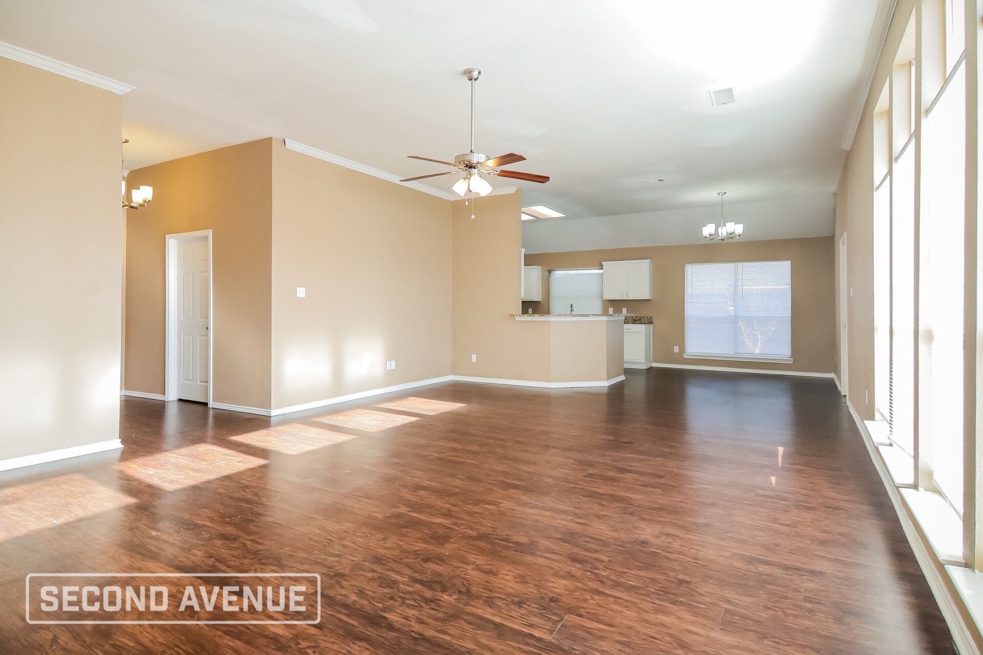 Building Photo - 616 Elm Falls Pl