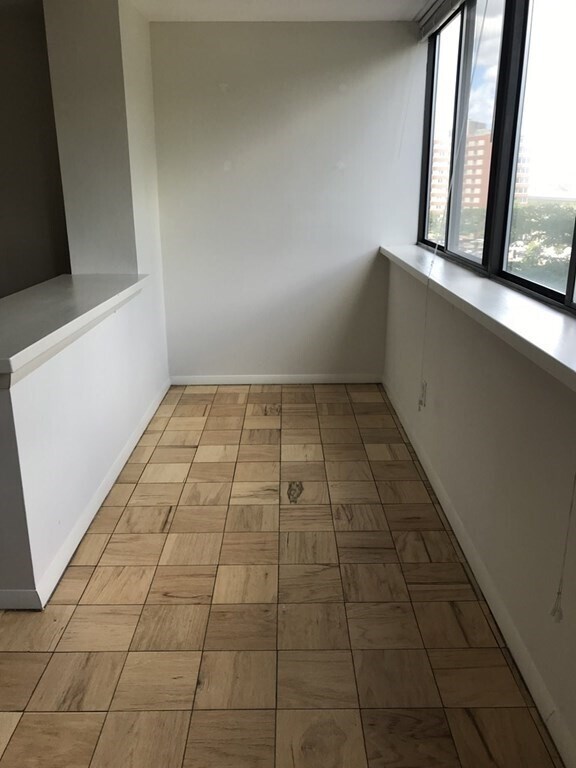 Building Photo - 6 Whittier Pl