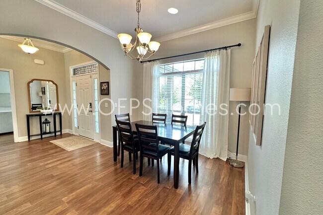 Building Photo - 606 Rowan Cir