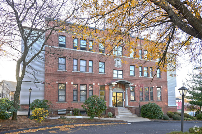 Building Photo - The Vernon Street Apartments