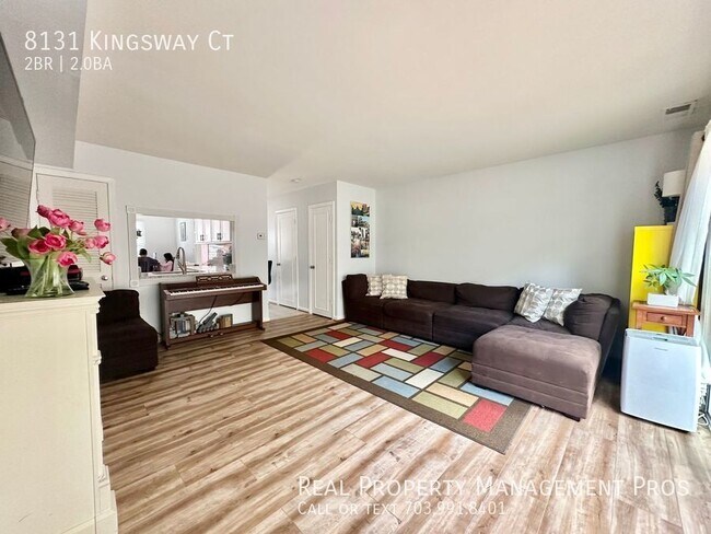 Building Photo - 8131 Kingsway Ct