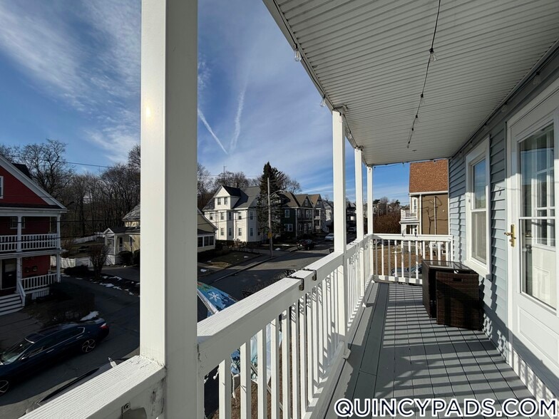 Building Photo - 80 Cranch St