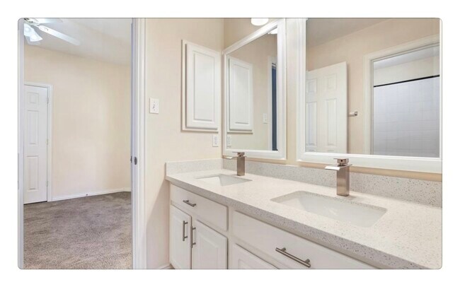 Building Photo - 13410 Terrace Wood Ct