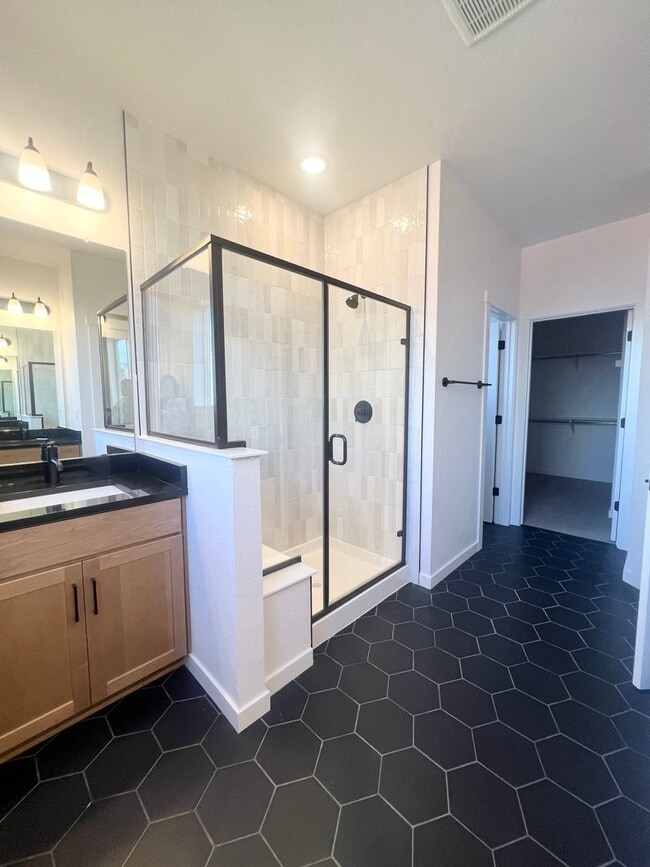 Building Photo - Brand New 5bd/4ba Located in the desirable Raindance neighborhood