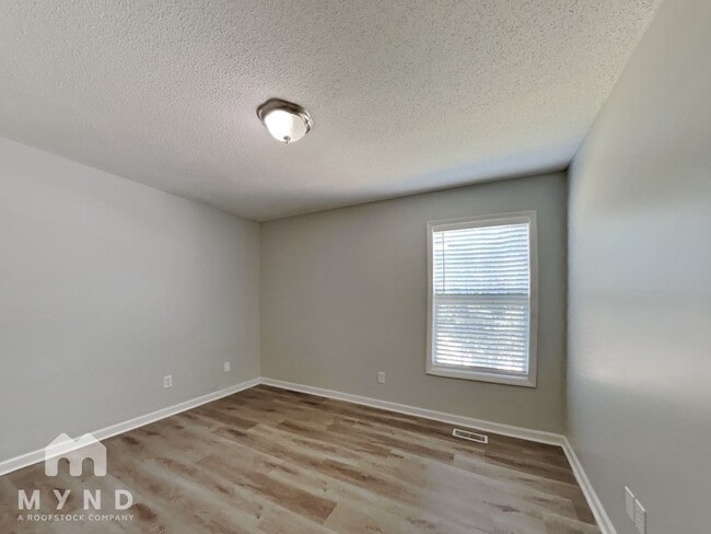 Building Photo - 1248 Grovewood Dr