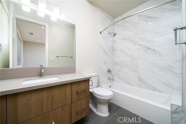 Building Photo - 798 N Amelia Ave