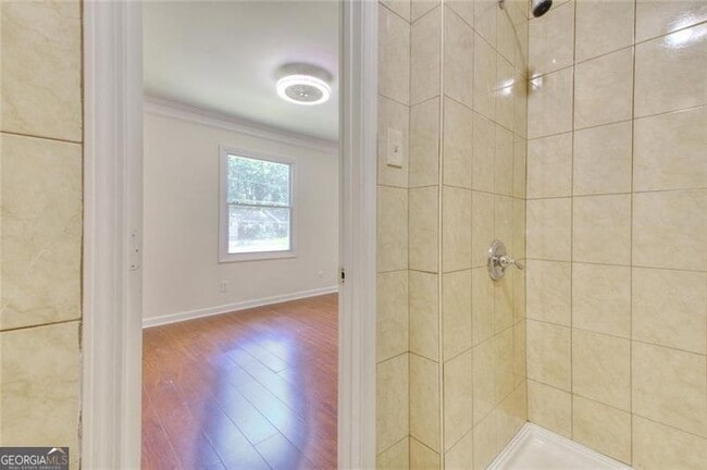 Building Photo - 3946 Green Oak Dr