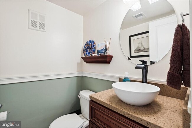 Building Photo - 4555 Lantern Pl