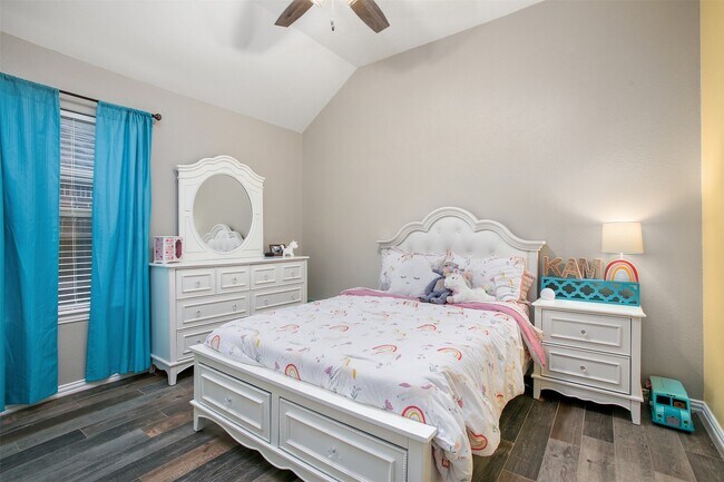 Building Photo - 3037 Broadhaven Dr