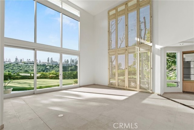 Building Photo - 2 Inverness Ln