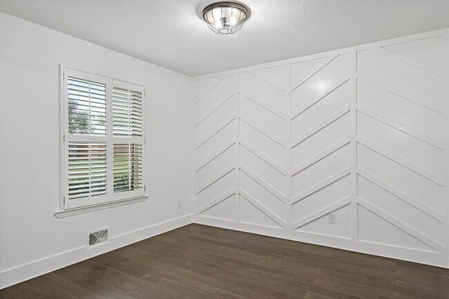 Building Photo - 11005 Carissa Dr